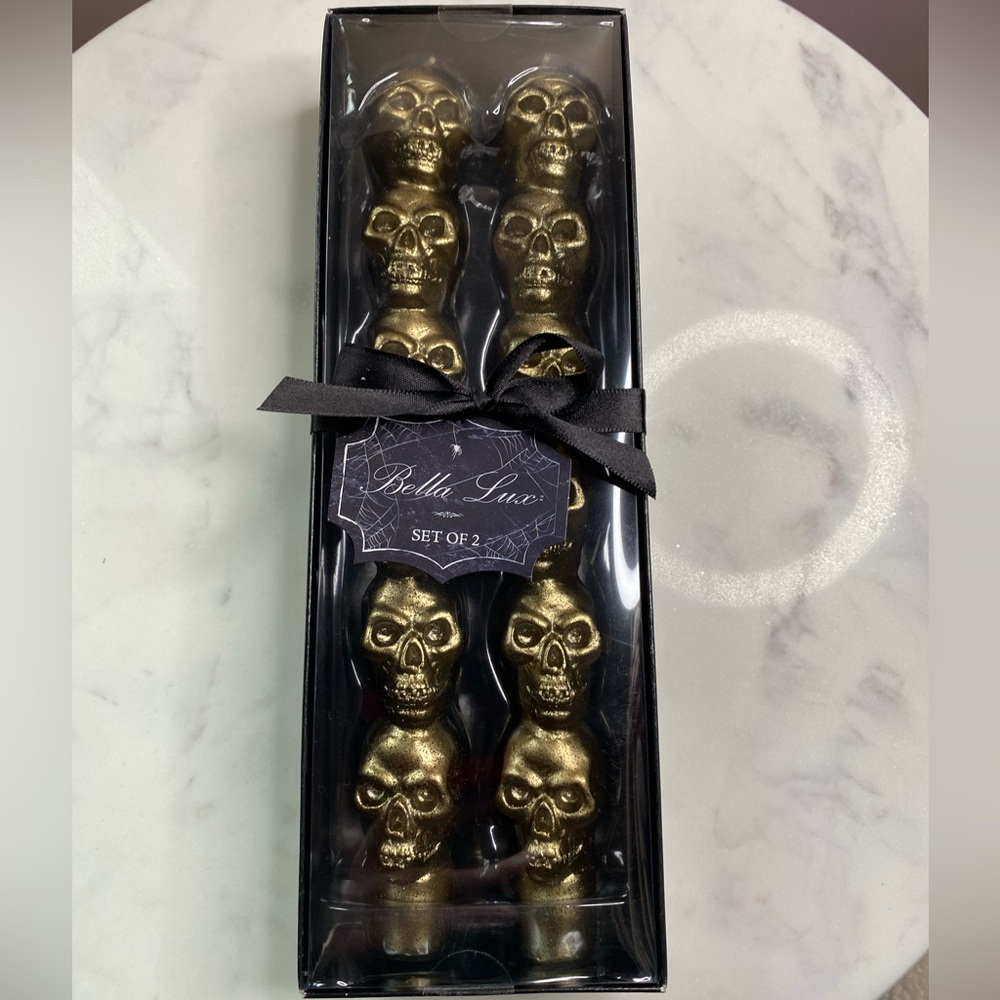 NWT Bella Lux Stacked Skeleton Skulls Tapered Candles